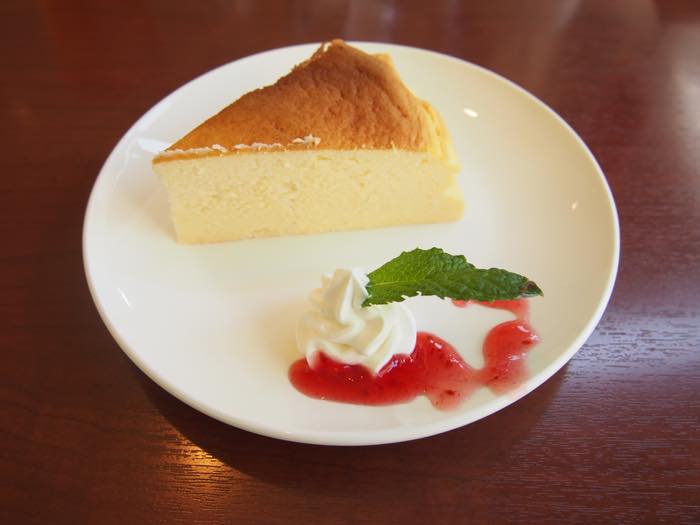 芦屋美術博物館のカフェ「Café de Repos」のチーズケーキ