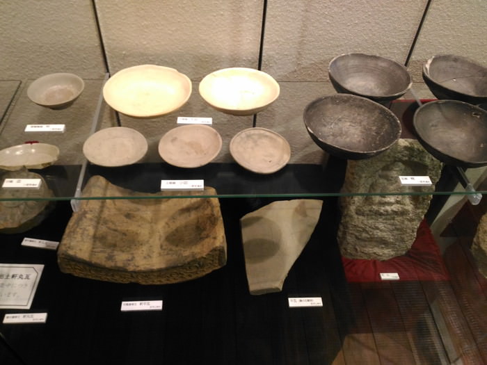 豊中市立文化芸術センターの展示にある石器
