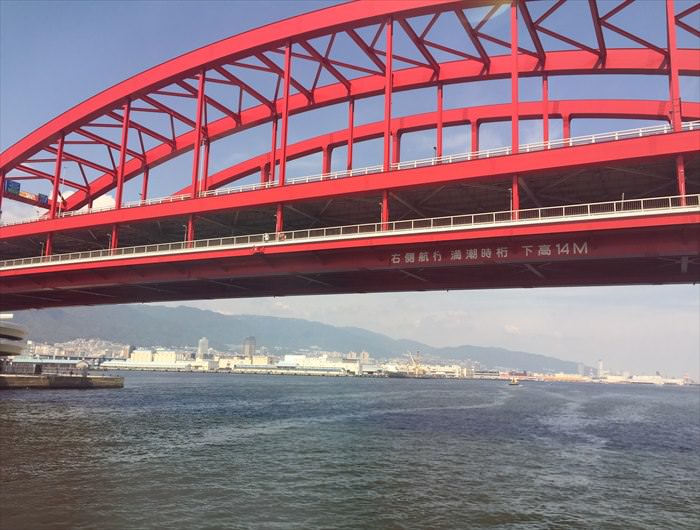 明石海峡大橋が一望できる神戸港クルーズ