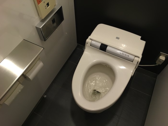 新歌舞伎座 トイレ