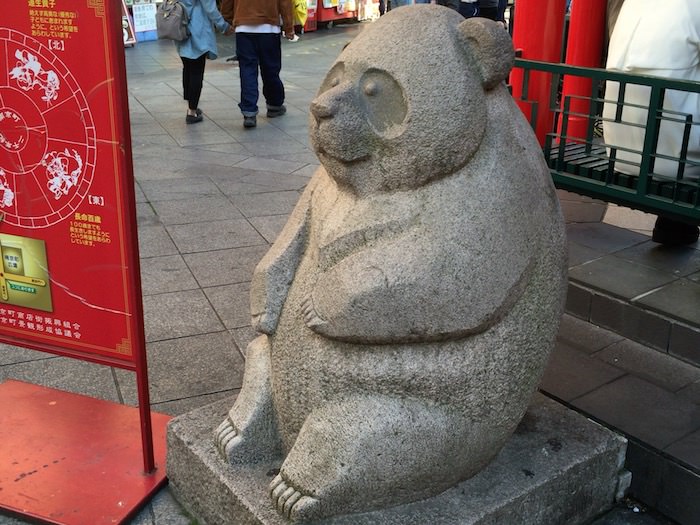 南京町に多く見られる動物像