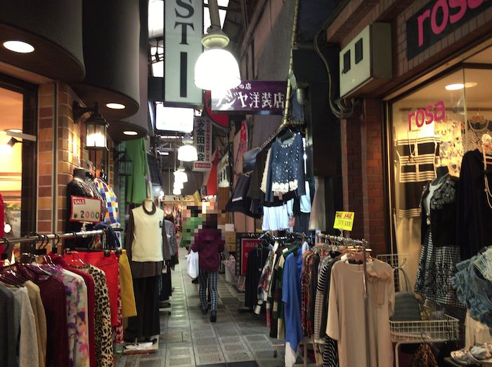 気軽に韓国文化を楽しめる鶴橋商店街