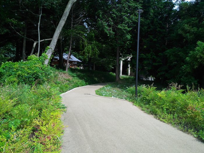 檜隈寺跡への道