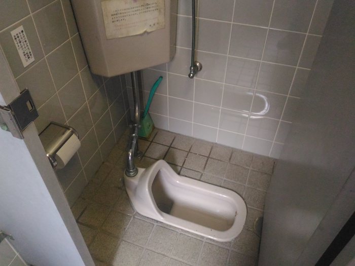 兵庫大仏のトイレ