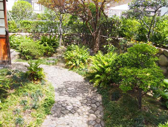 倚松庵の庭