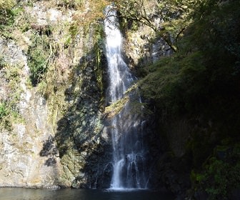 関西の滝 湖 池 河川の一覧