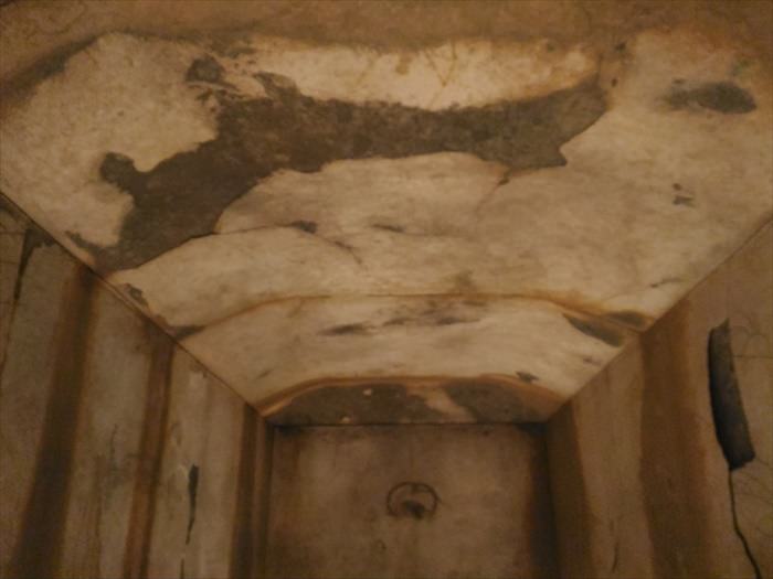 キトラ古墳壁画体験館・四神の館の石室の中