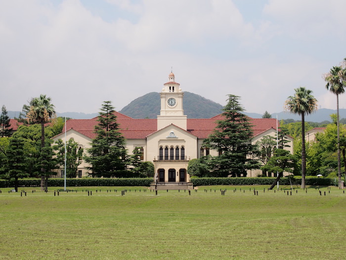 関西学院大学博物館の時計台
