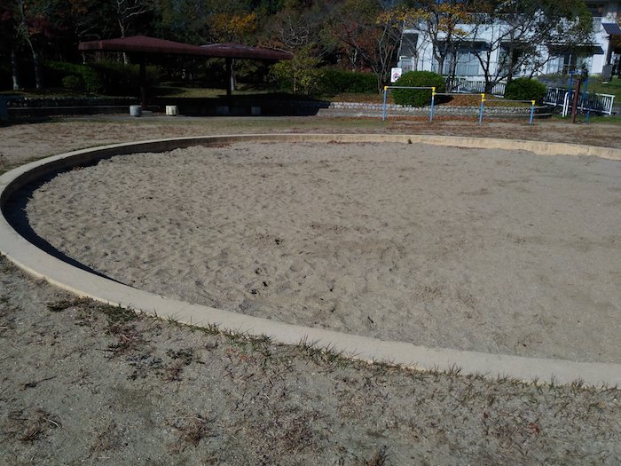 松尾公園の遊具と健康器具は？
