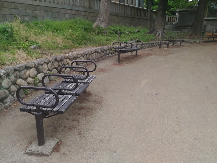宮本公園のベンチ