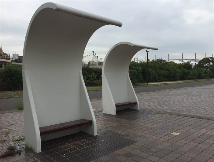 須磨海浜公園のベンチ