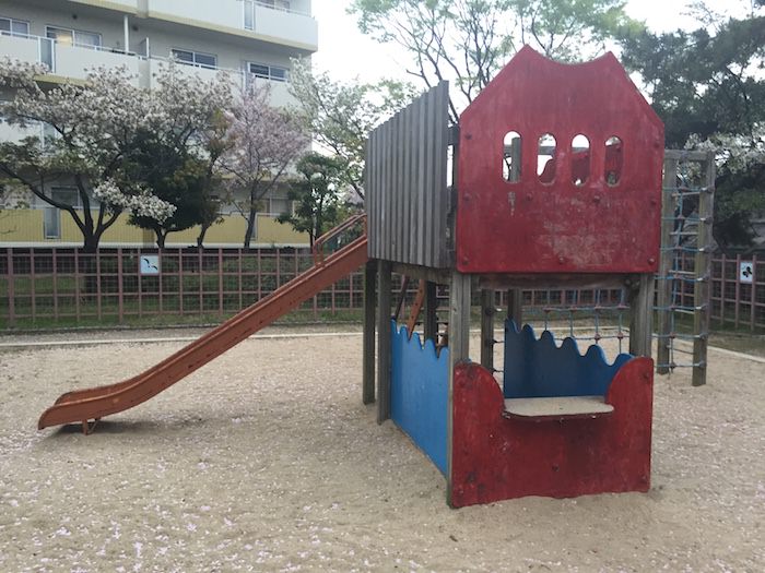高須東公園 子供向けの遊具もおすすめ