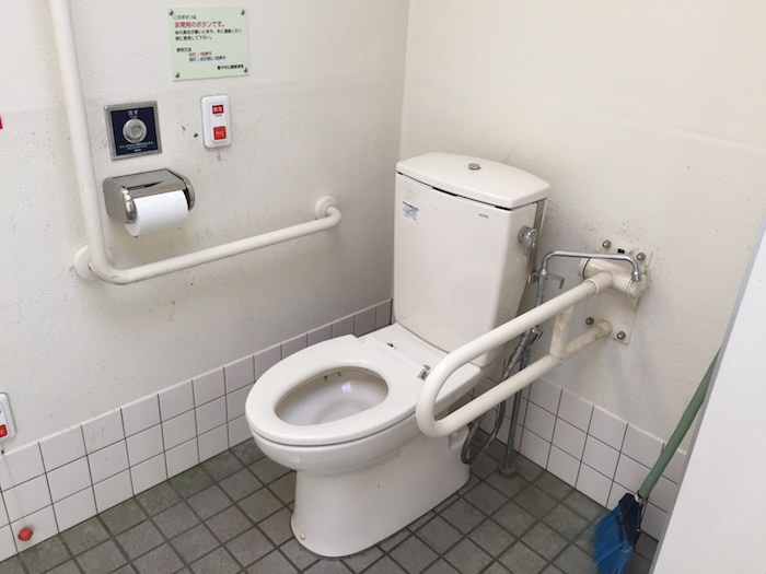 豊中稲荷山公園 トイレ