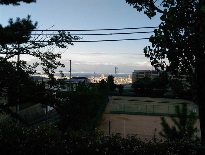 神戸の街並みと大阪湾が一望できる