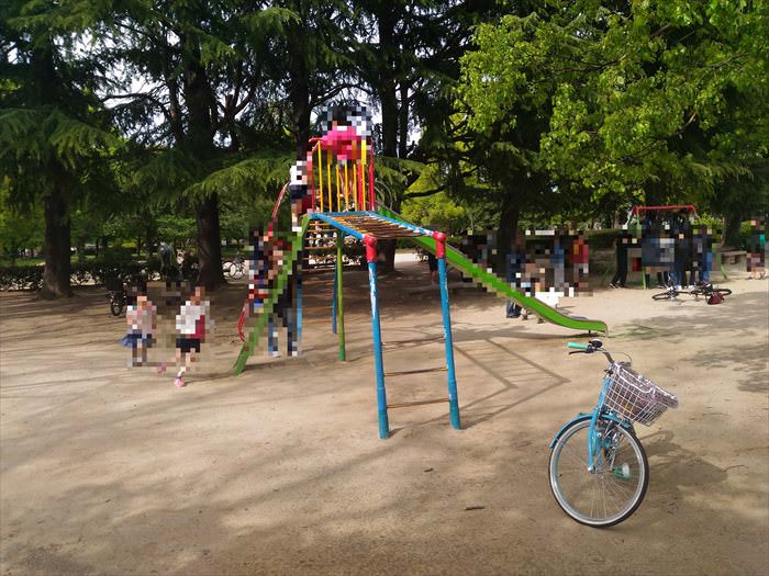 八戸の里公園の児童向け遊具