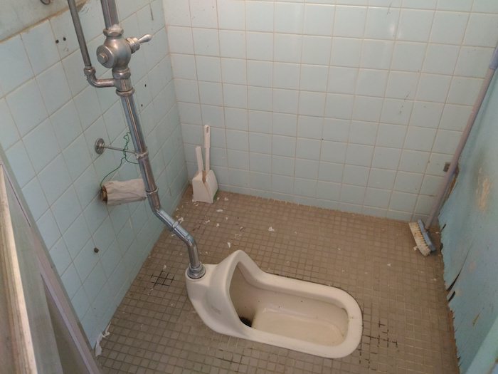 桂公園野球場のトイレ