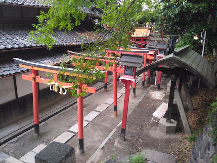 瓢箪山稲荷神社 立ち並ぶ鳥居