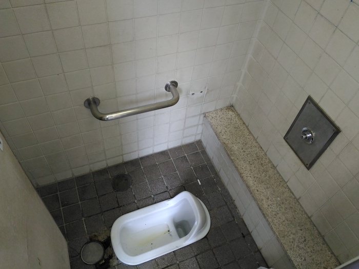 生國魂神社の横のトイレ